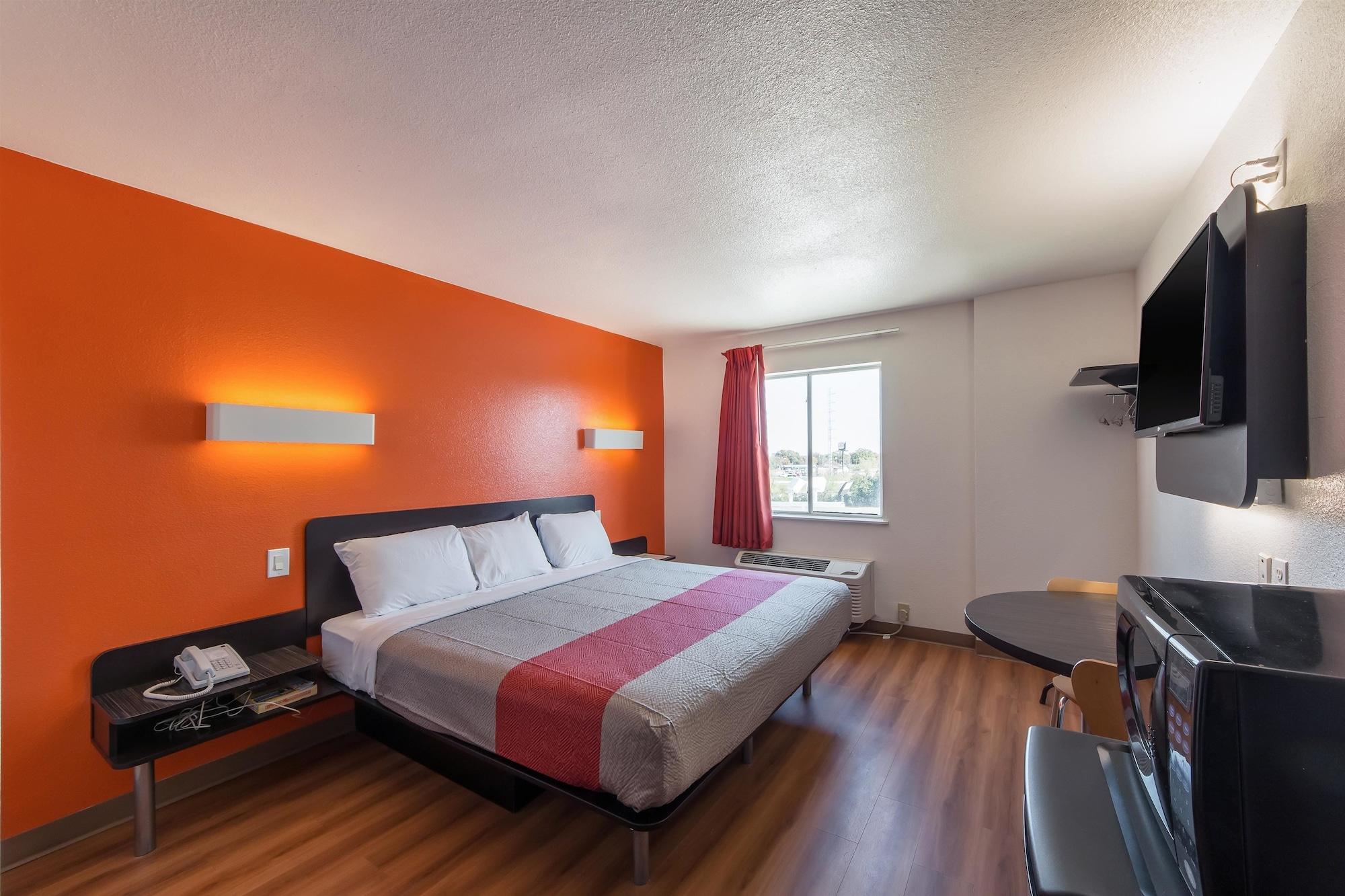 Motel 6-San Antonio, Tx - Downtown - Alamo Dome Zewnętrze zdjęcie