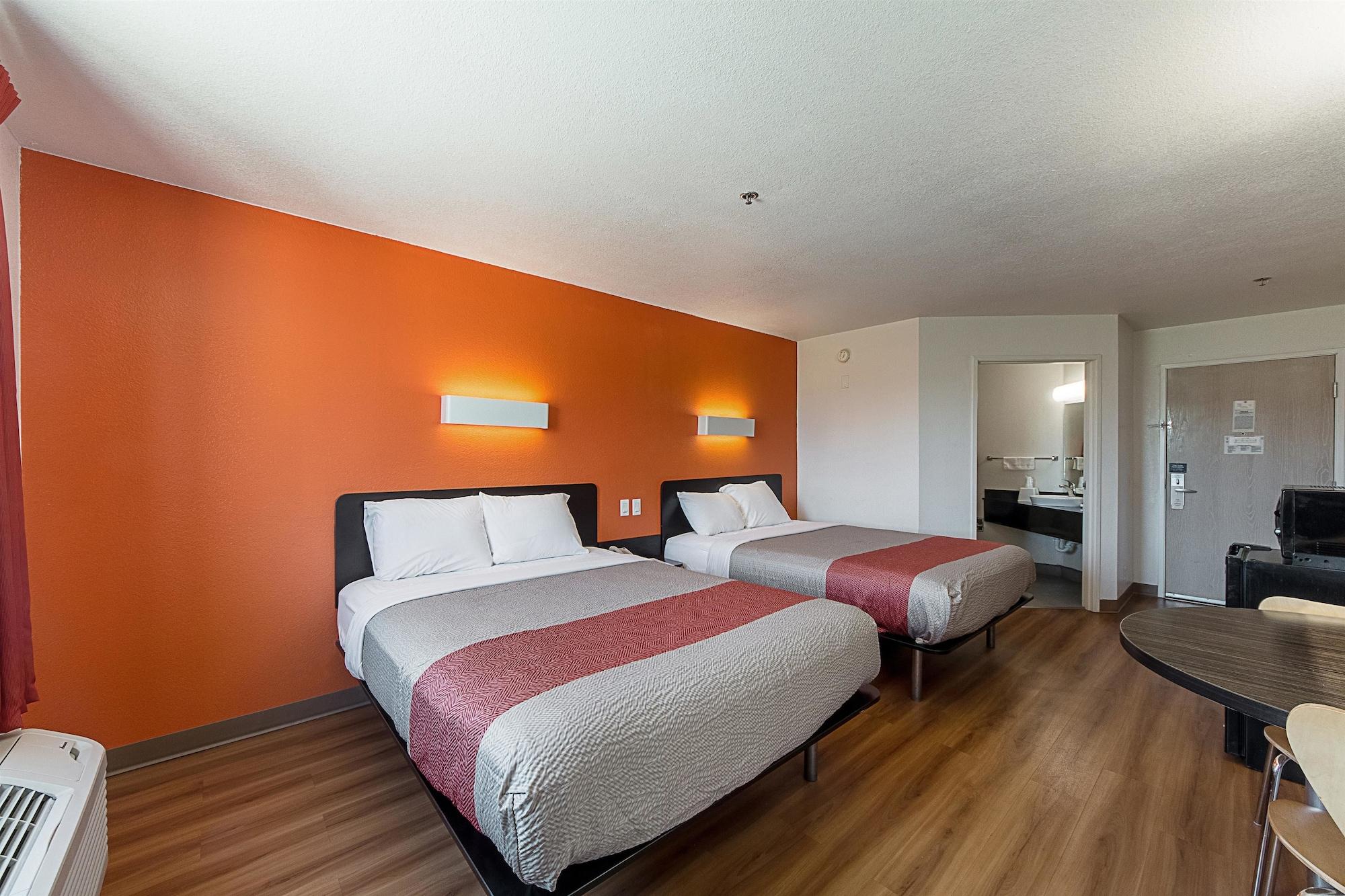 Motel 6-San Antonio, Tx - Downtown - Alamo Dome Zewnętrze zdjęcie