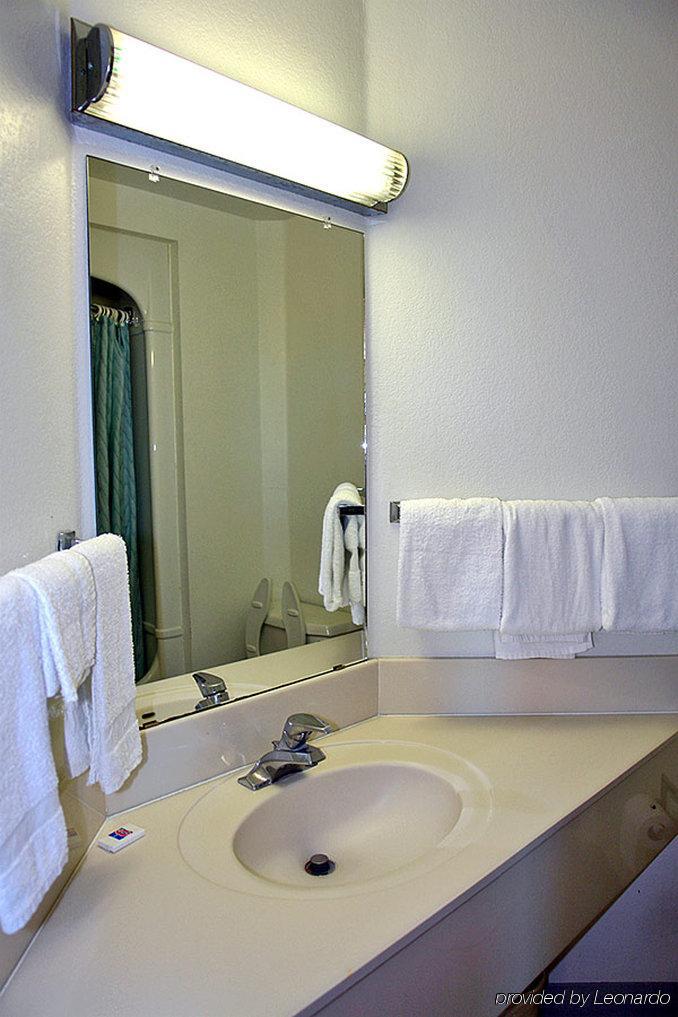 Motel 6-San Antonio, Tx - Downtown - Alamo Dome Zewnętrze zdjęcie