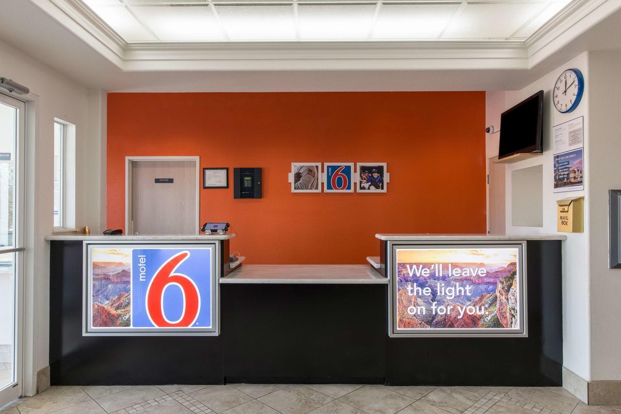 Motel 6-San Antonio, Tx - Downtown - Alamo Dome Zewnętrze zdjęcie