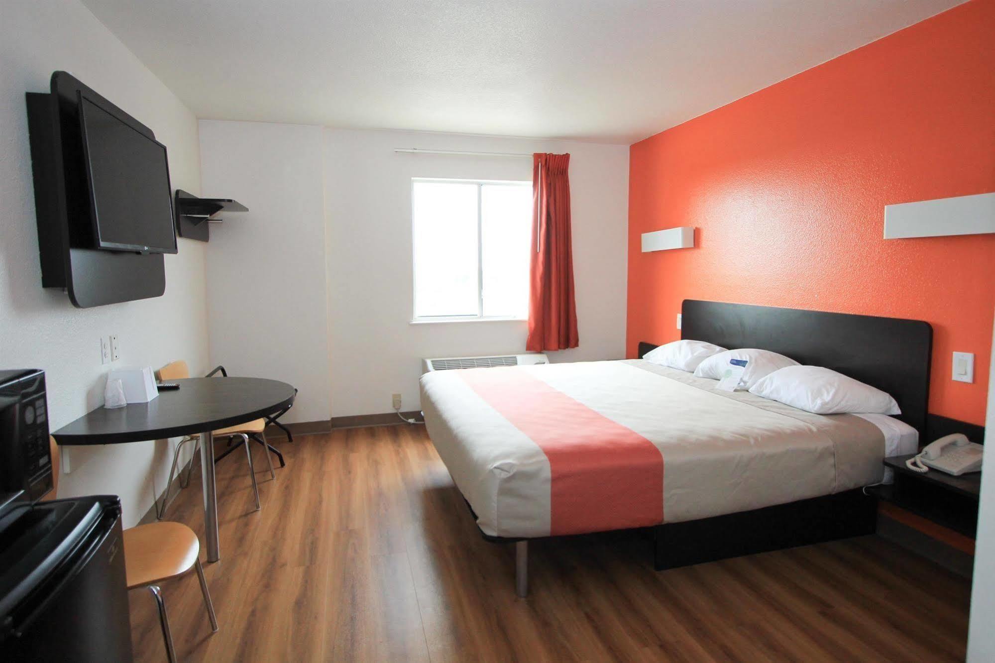Motel 6-San Antonio, Tx - Downtown - Alamo Dome Zewnętrze zdjęcie
