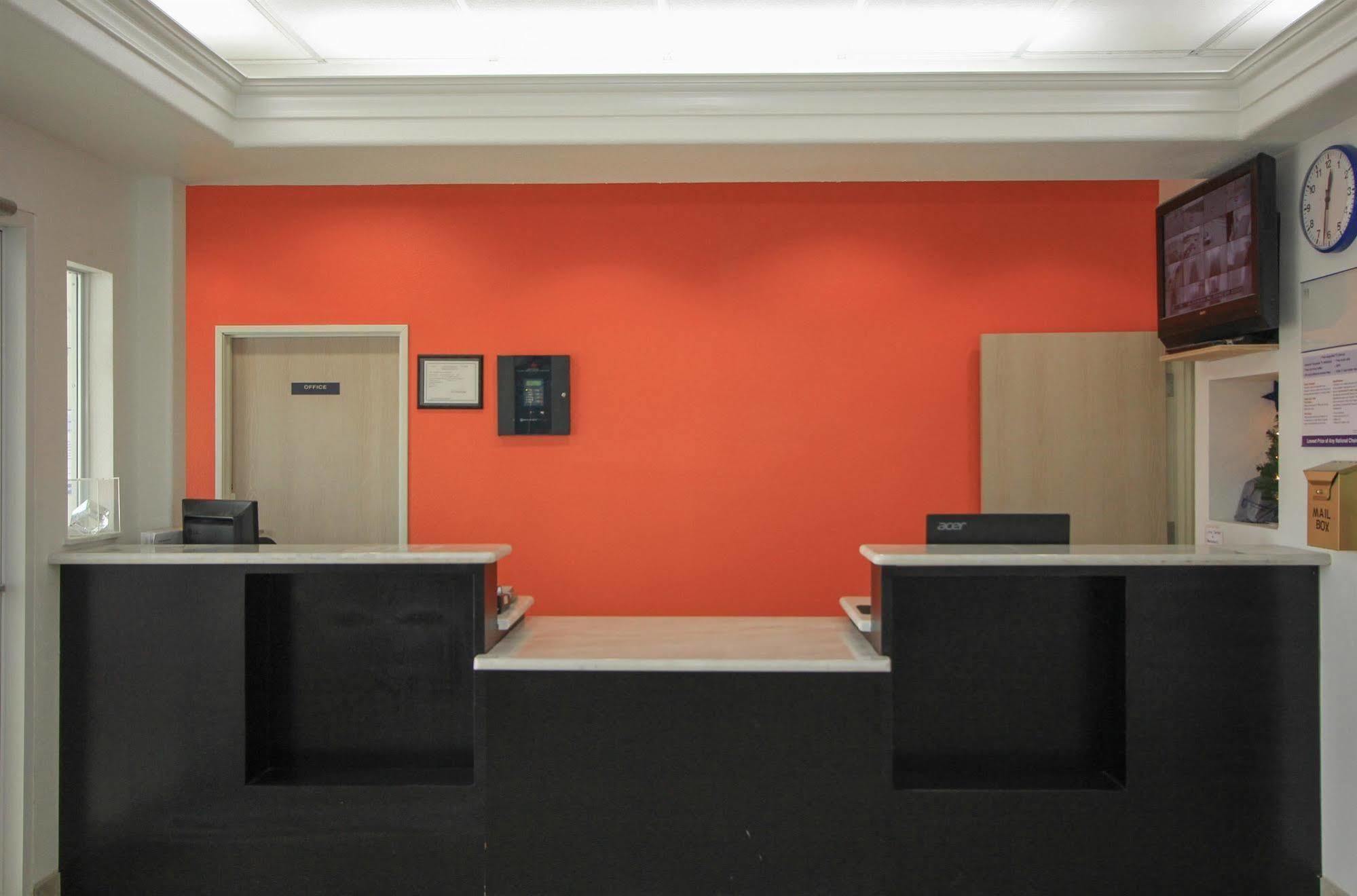 Motel 6-San Antonio, Tx - Downtown - Alamo Dome Zewnętrze zdjęcie